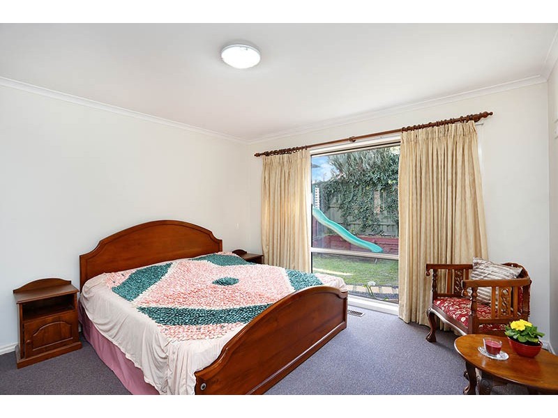 17 Highland Crescent, Narre Warren South VIC 3805