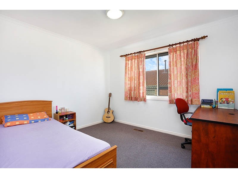 17 Highland Crescent, Narre Warren South VIC 3805