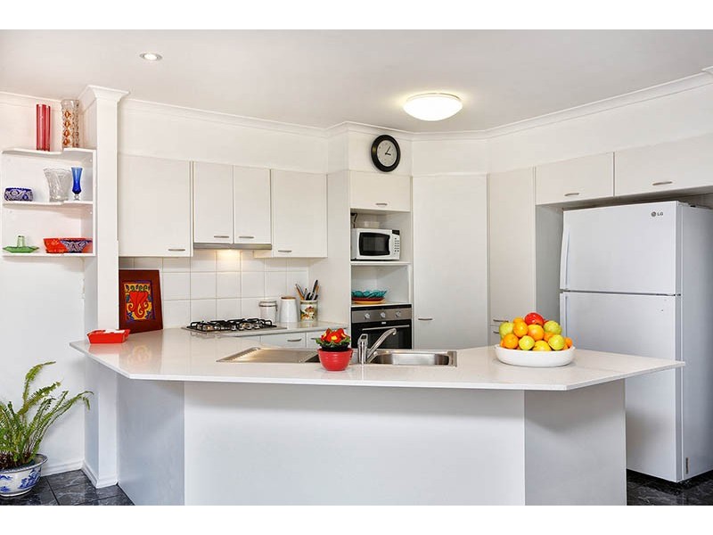 17 Highland Crescent, Narre Warren South VIC 3805