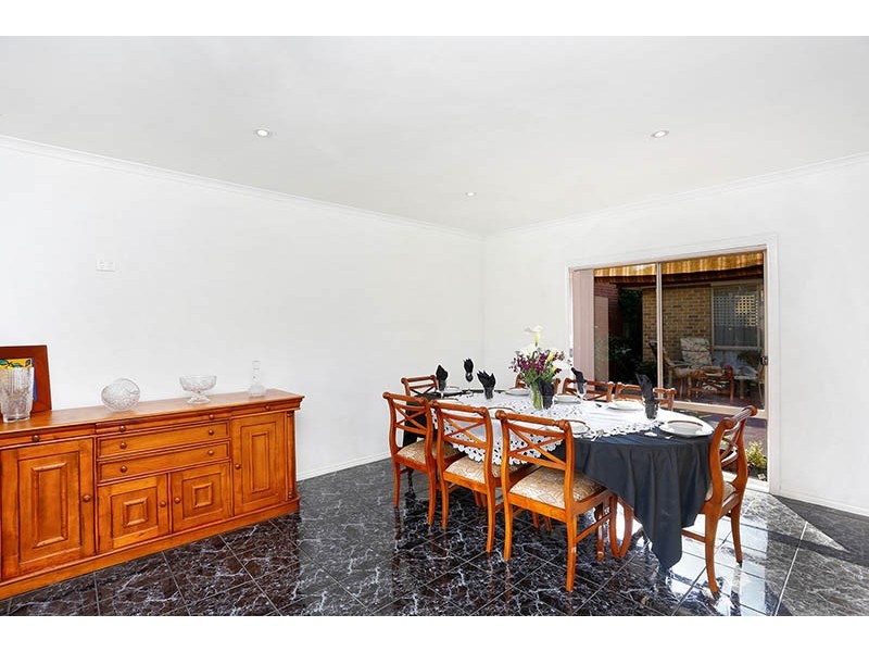 17 Highland Crescent, Narre Warren South VIC 3805