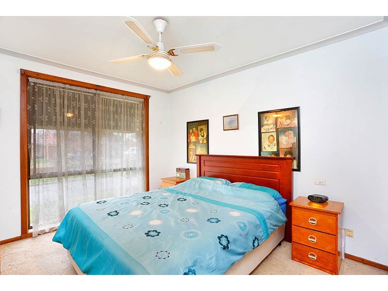 3 Hoysted Avenue, Cranbourne North VIC 3977