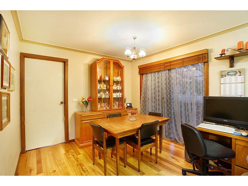 3 Hoysted Avenue, Cranbourne North VIC 3977