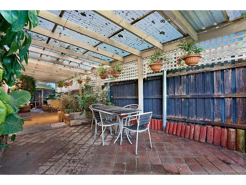 3 Hoysted Avenue, Cranbourne North VIC 3977