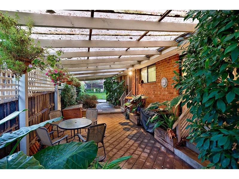 3 Hoysted Avenue, Cranbourne North VIC 3977