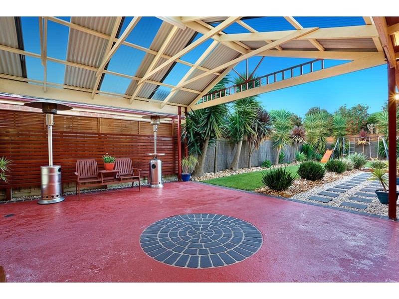 2 Lennon Court, Narre Warren South VIC 3805