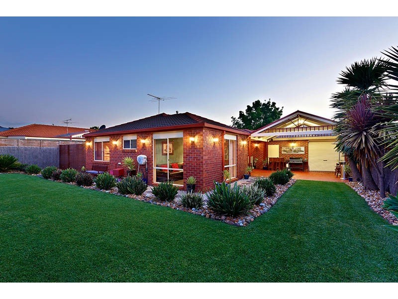 2 Lennon Court, Narre Warren South VIC 3805