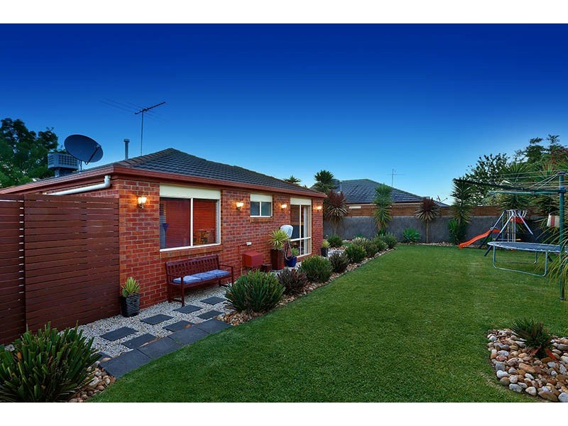 2 Lennon Court, Narre Warren South VIC 3805