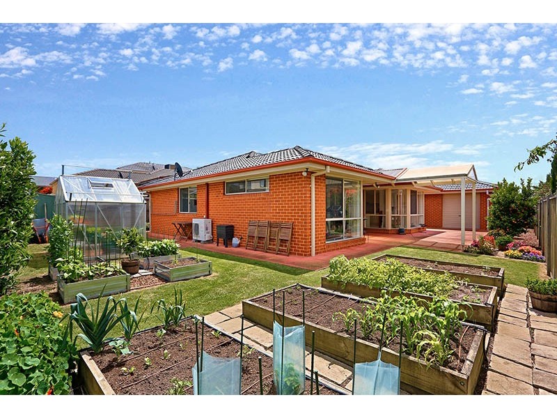 21 Napier Way, Narre Warren South VIC 3805