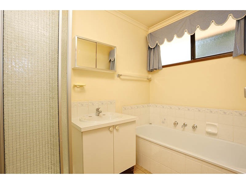 3 Fosters Court, Cranbourne North VIC 3977