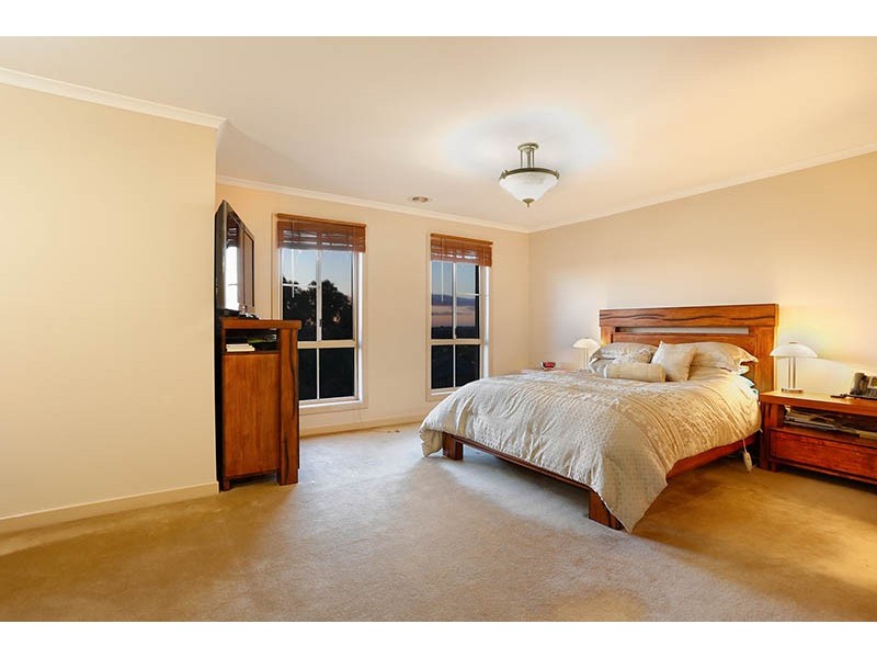 4 The Rise, Narre Warren North VIC 3804