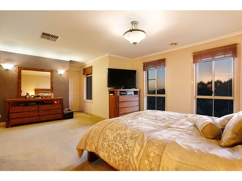 4 The Rise, Narre Warren North VIC 3804