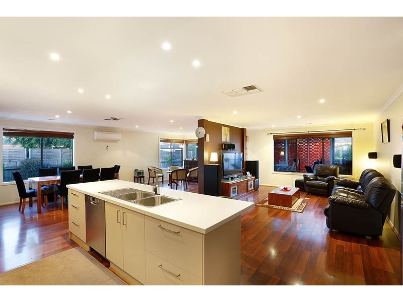 2 St Remy Court, Narre Warren South VIC 3805