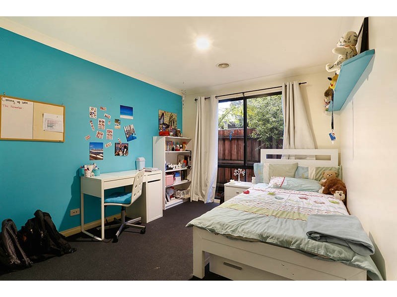 23 Hutchinson Drive, Lynbrook VIC 3975