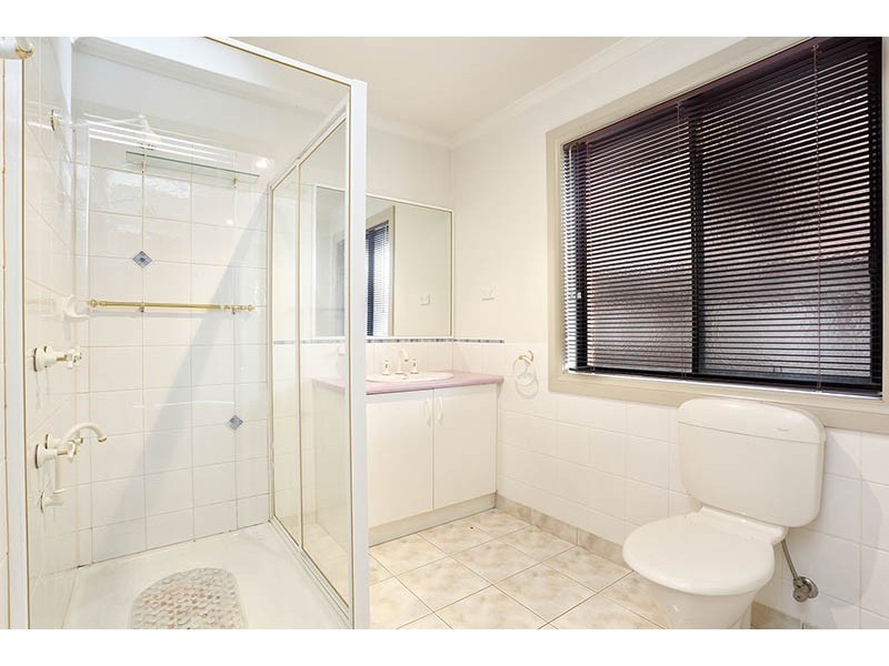 110 Reema Boulevard, Endeavour Hills VIC 3802