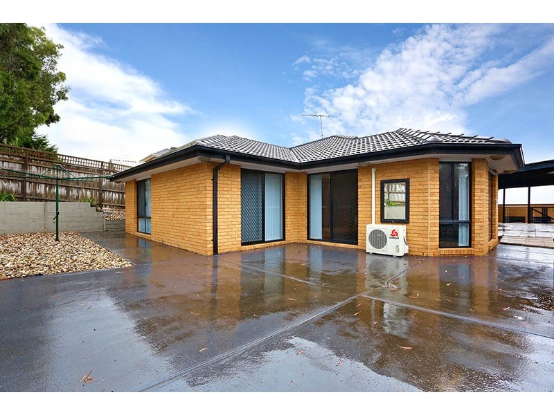 110 Reema Boulevard, Endeavour Hills VIC 3802