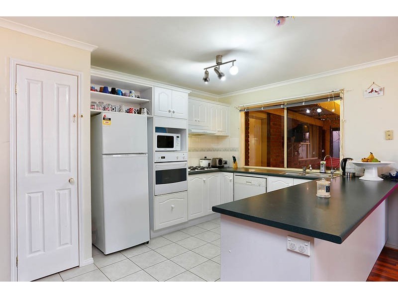 13 Lady Penrhyn Court, Cranbourne West VIC 3977