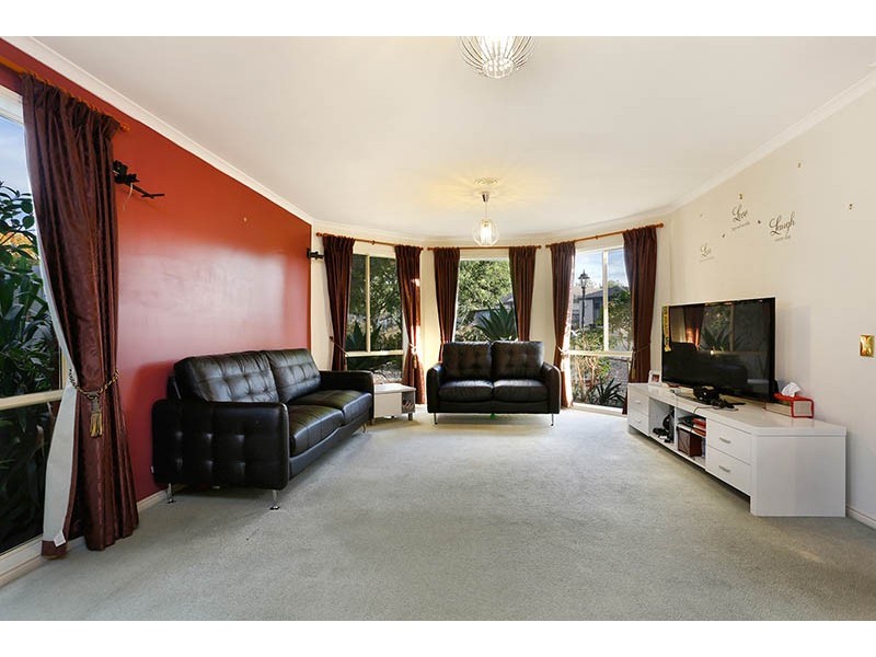 13 Lady Penrhyn Court, Cranbourne West VIC 3977