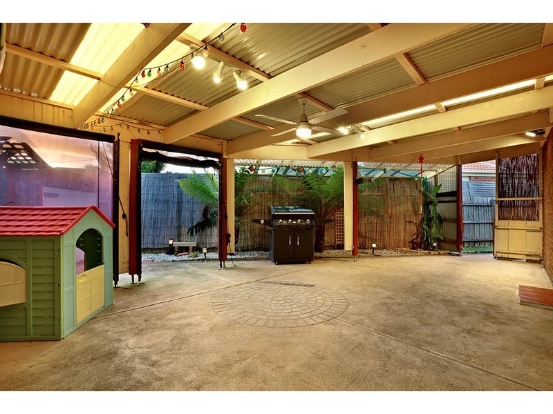 13 Lady Penrhyn Court, Cranbourne West VIC 3977