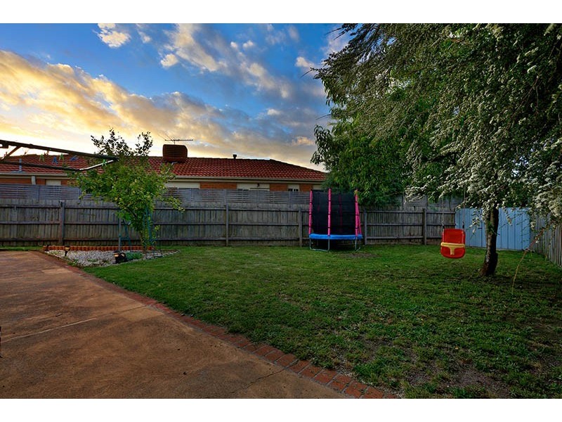 13 Lady Penrhyn Court, Cranbourne West VIC 3977