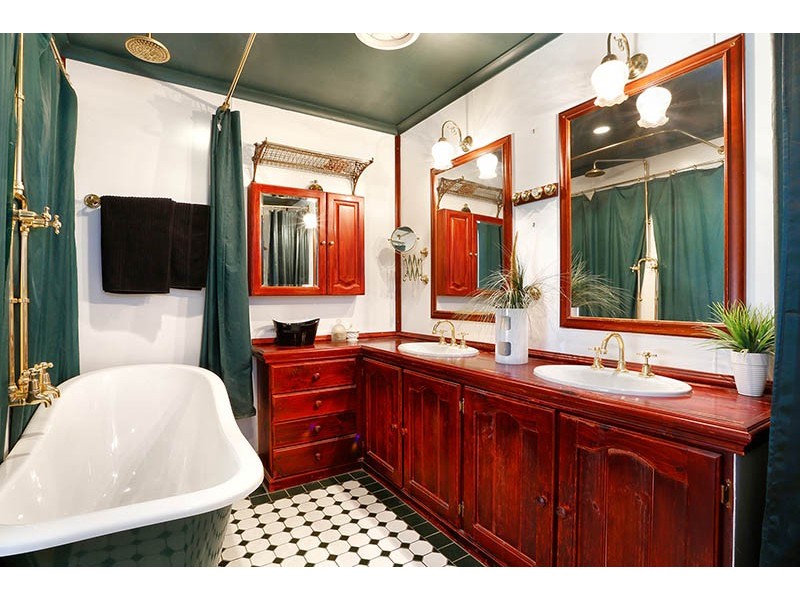 33 Lakeview Drive, Narre Warren South VIC 3805