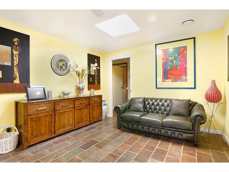 33 Lakeview Drive, Narre Warren South VIC 3805