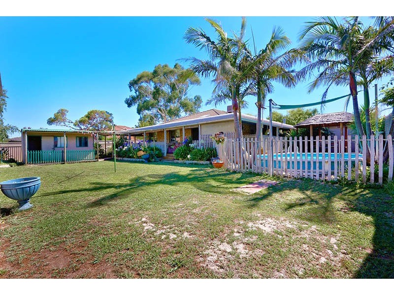 33 Lakeview Drive, Narre Warren South VIC 3805