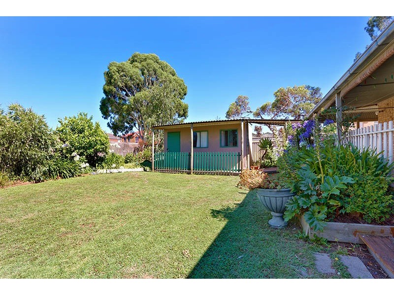 33 Lakeview Drive, Narre Warren South VIC 3805