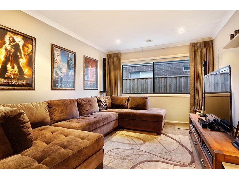 10 Ascent Drive, Cranbourne North VIC 3977