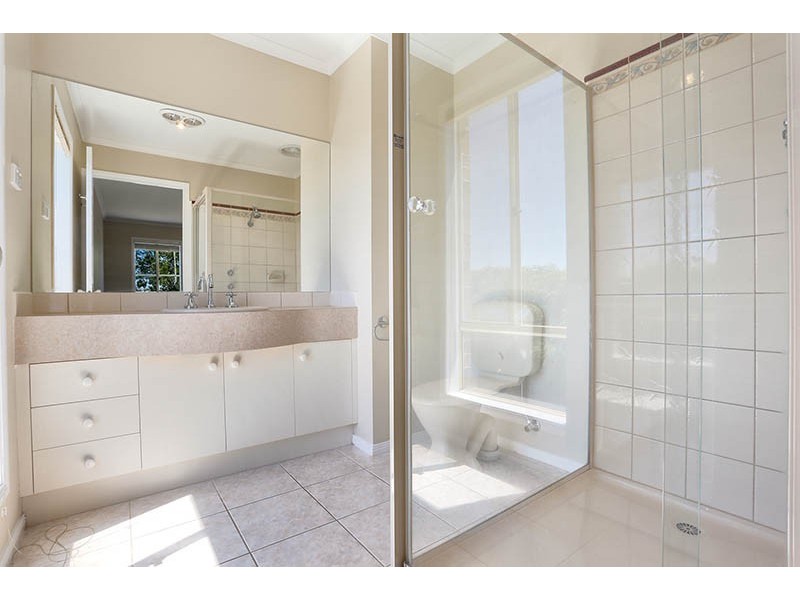 75 Robinswood Parade, Narre Warren South VIC 3805