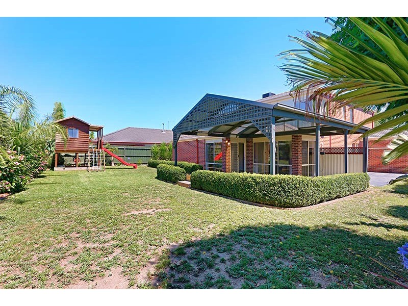 75 Robinswood Parade, Narre Warren South VIC 3805