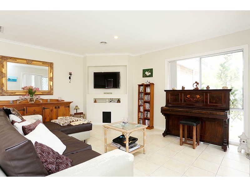 5 The Boulevard, Narre Warren South VIC 3805