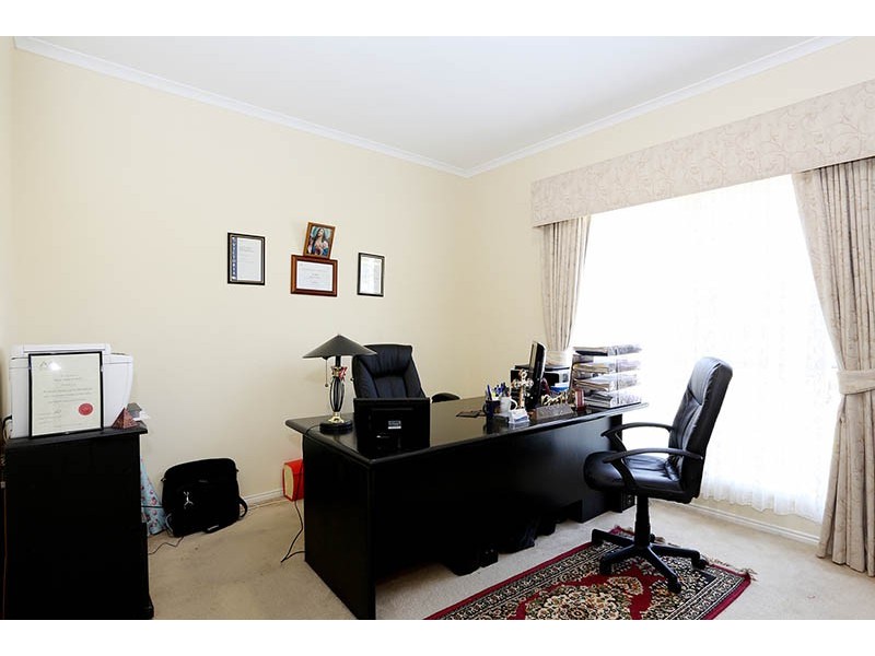 20 McCartney Drive, Narre Warren South VIC 3805