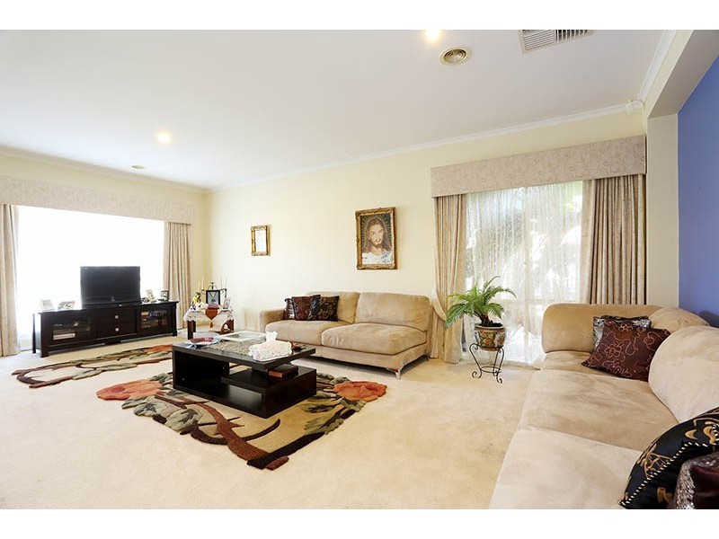 20 McCartney Drive, Narre Warren South VIC 3805