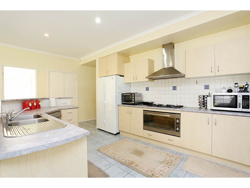 20 McCartney Drive, Narre Warren South VIC 3805