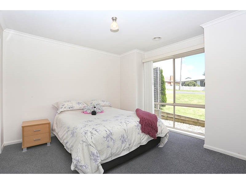 1 Vivian Court, Drouin VIC 3818