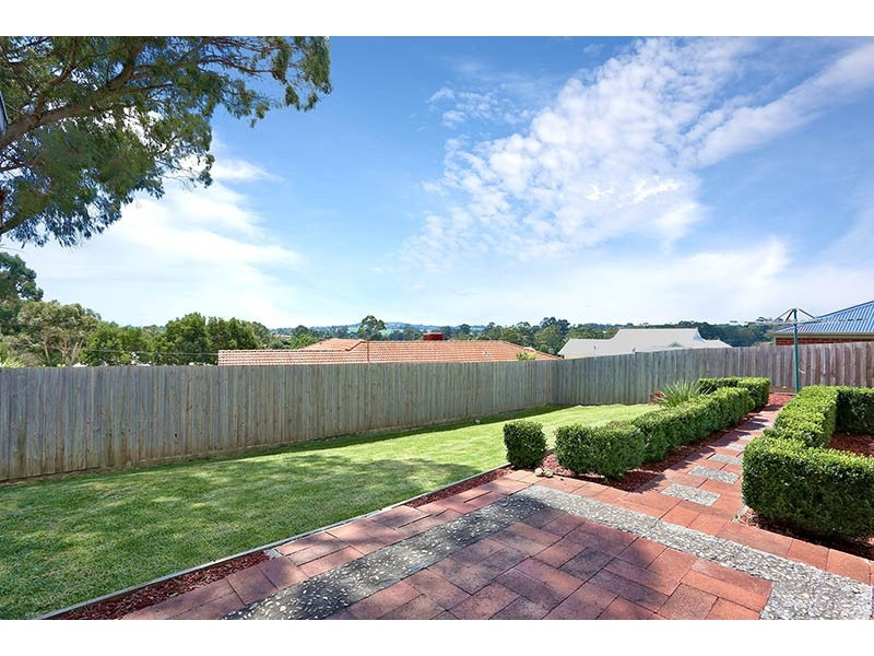 1 Vivian Court, Drouin VIC 3818