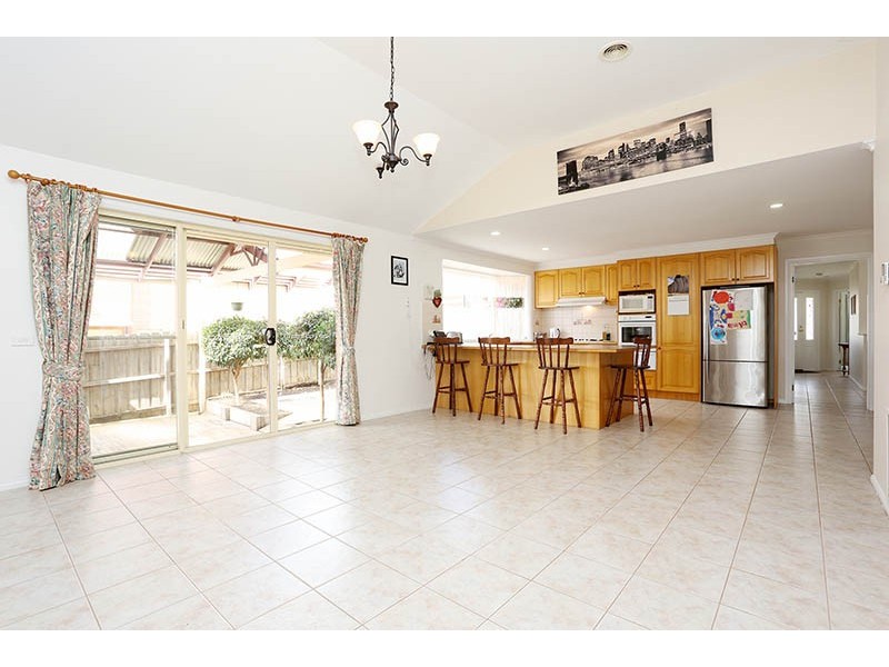 74 The Boulevard, Narre Warren South VIC 3805