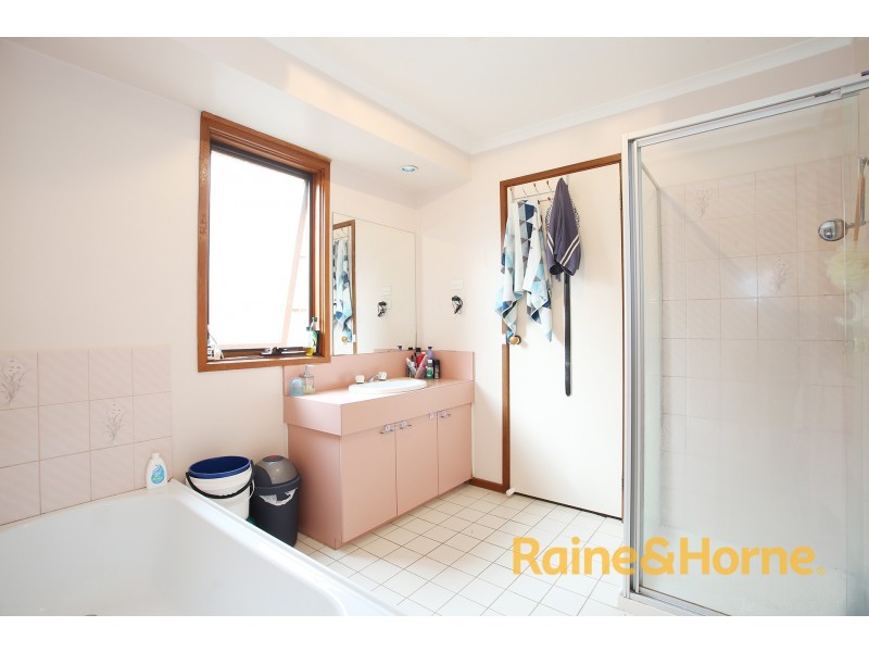 8 Fleetwood Drive, Narre Warren VIC 3805