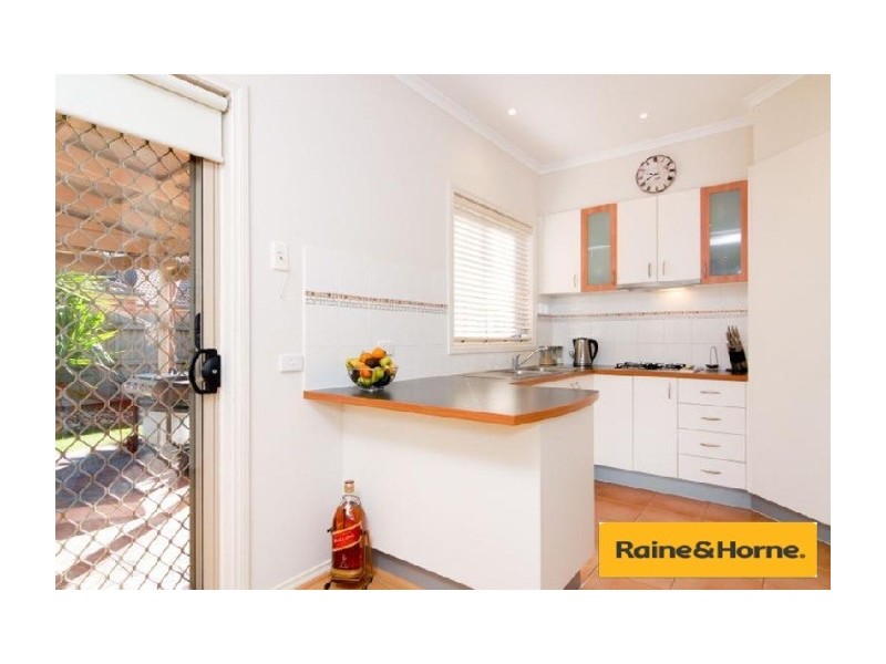 32 Amhurst Drive, Narre Warren South VIC 3805