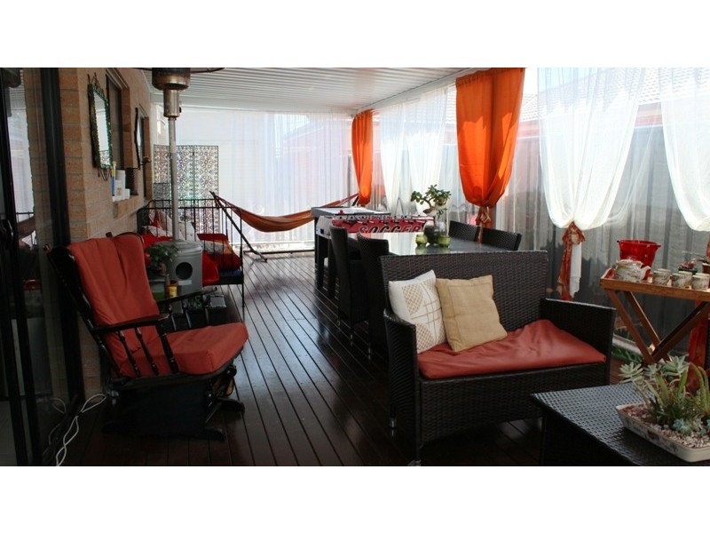 28 Merrowland Avenue, Cranbourne North VIC 3977