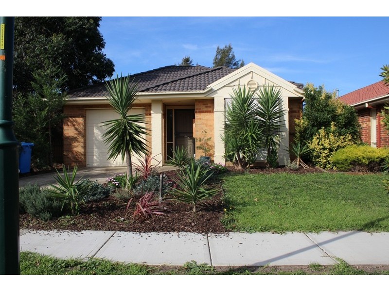 10 Bewley Way, Berwick VIC 3806