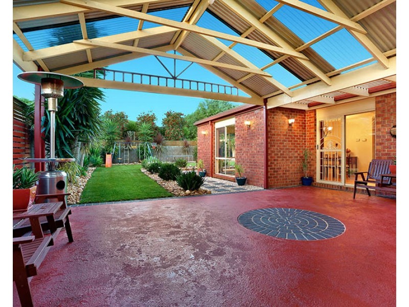 2 Lennon court, Narre Warren South VIC 3805