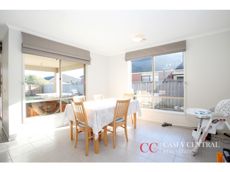 68 Beethoven Drive, Narre Warren South VIC 3805