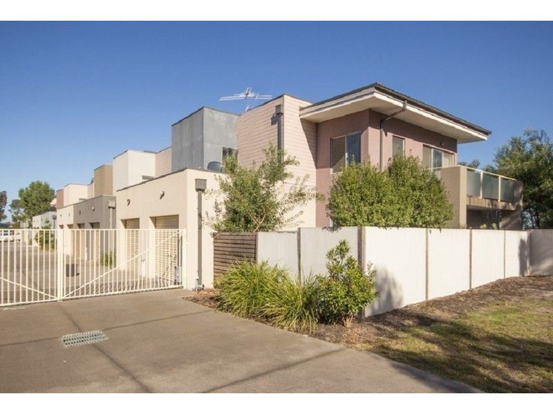 27/25 Lats Avenue, Carrum Downs VIC 3201