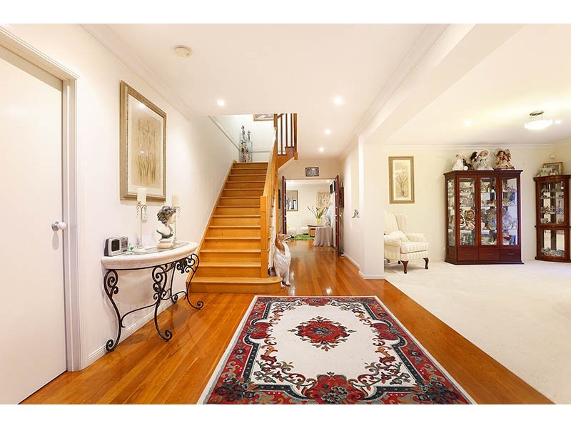 109 Montbrae Circuit, Narre Warren North VIC 3804