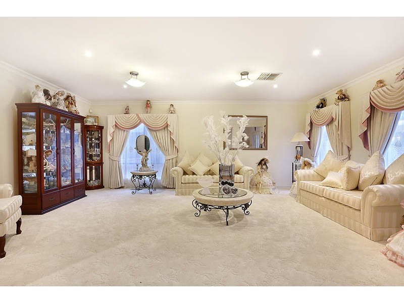 109 Montbrae Circuit, Narre Warren North VIC 3804