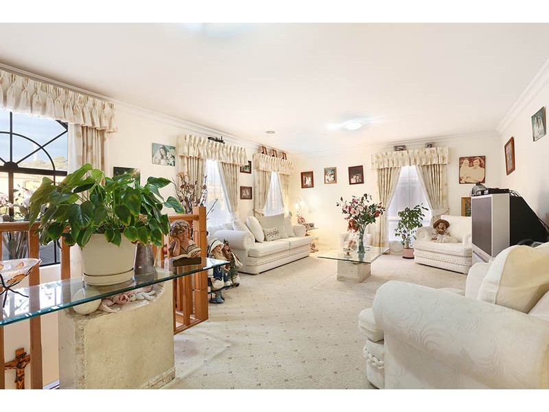 109 Montbrae Circuit, Narre Warren North VIC 3804