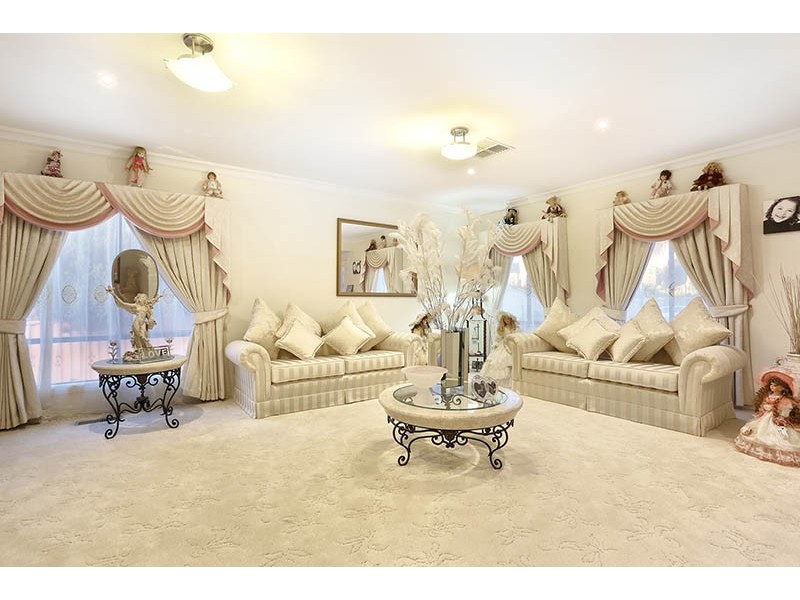 109 Montbrae Circuit, Narre Warren North VIC 3804