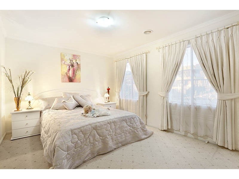 109 Montbrae Circuit, Narre Warren North VIC 3804