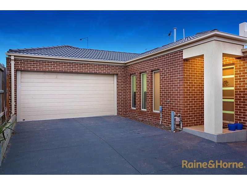 2/20 Leveque Loop, Craigieburn VIC 3064